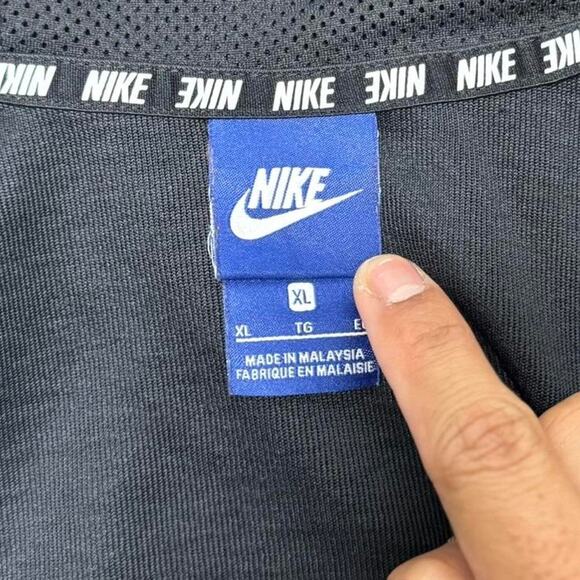 Nike Black Full Zip Hoodie Logo Sleeve Athletic Jacket Men’s XL - Picture 6 of 7